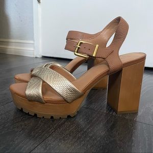 Block heel platform sandal
